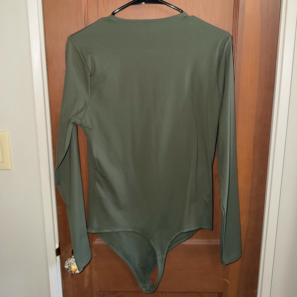 Abercrombie & Fitch Olive Long Sleeve bodysuit - Picture 2 of 3